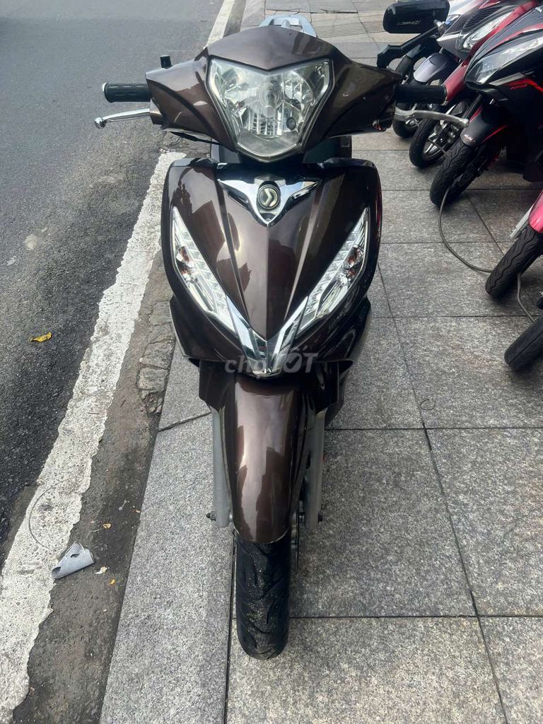 SYM shark 125 2012 mới 90% biển số thành phố. Mua bán Xe máy tại Quận Tân Phú Tp Hồ Chí Minh được đăng bởi Tuanduy hình 2