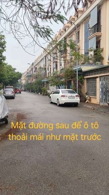 Nhà phố 206 m² · 8 PN · Phố Sa Đôi