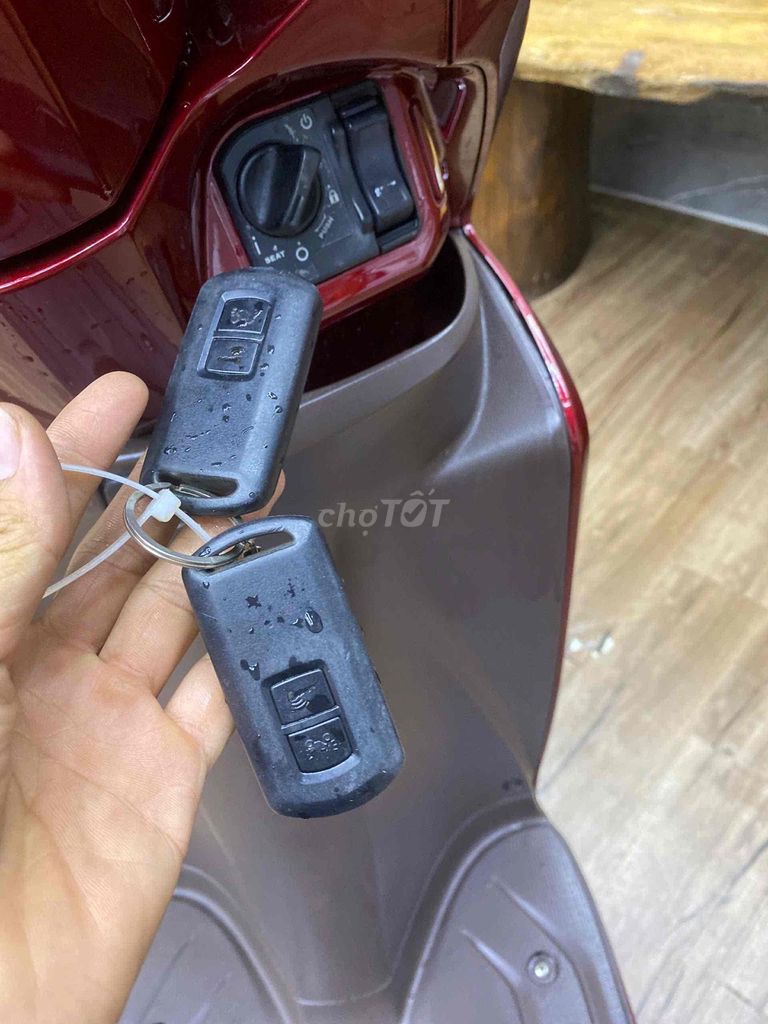 Vision smartkey, máy êm thì thầm bao vọt. Mua bán Xe máy tại Quận 8 Tp Hồ Chí Minh được đăng bởi Quân  hình 10
