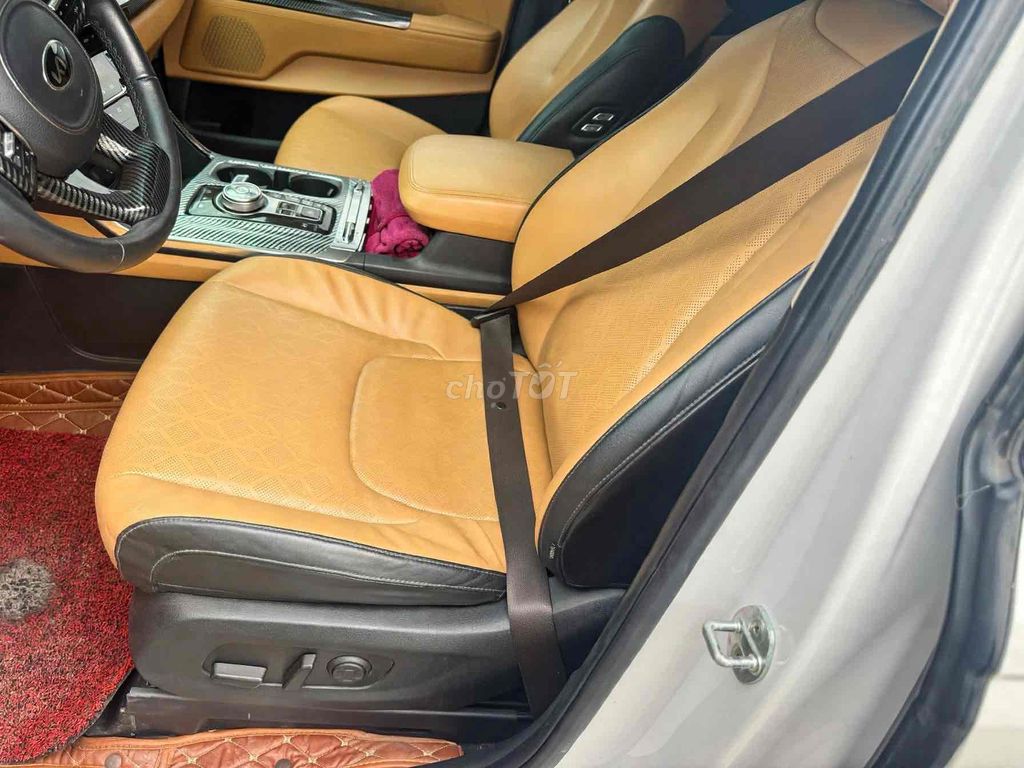 8-МЕСТНЫЙ БЕЛЫЙ СЕМЕЙНЫЙ АВТОМОБИЛЬ CANIVAL PREMIUM