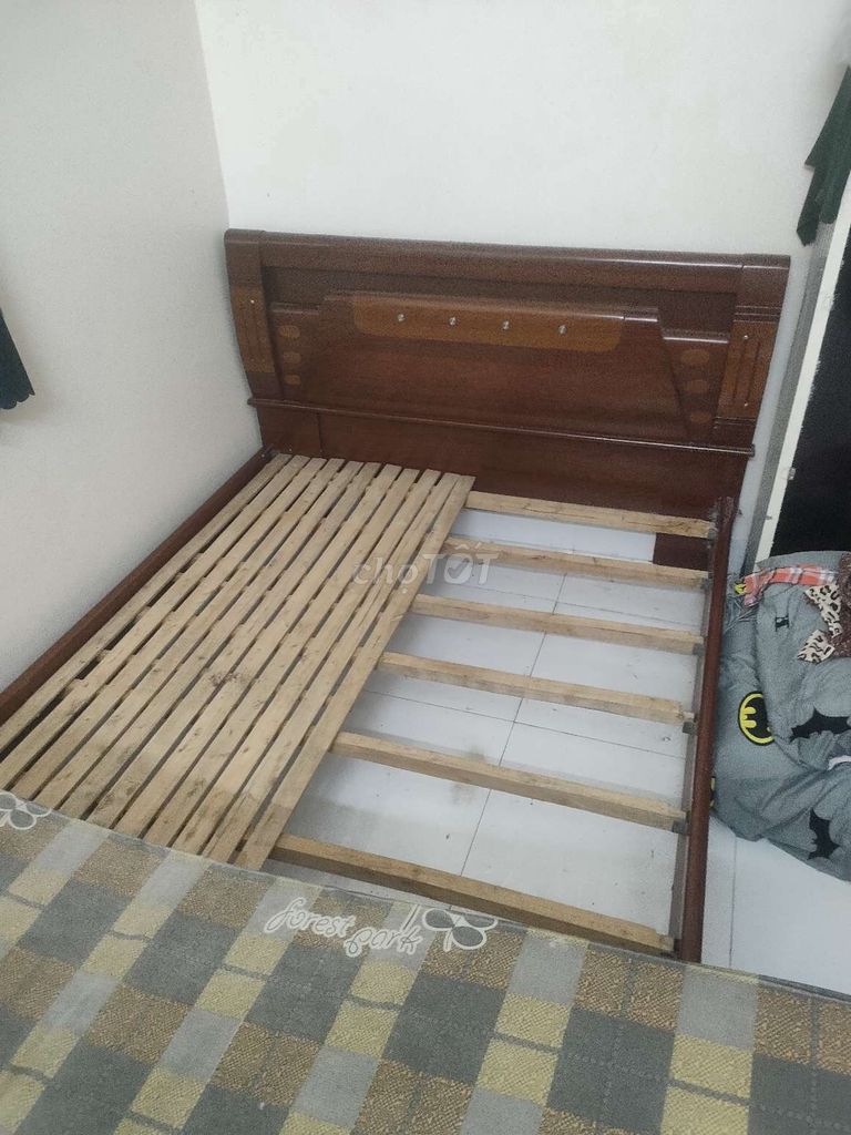Giường ngủ 1m8x2m. Mua bán Giường, chăn ga gối nệm tại Quận Kiến An Hải Phòng được đăng bởi Đức Vũ CuLi ClyDe hình 1