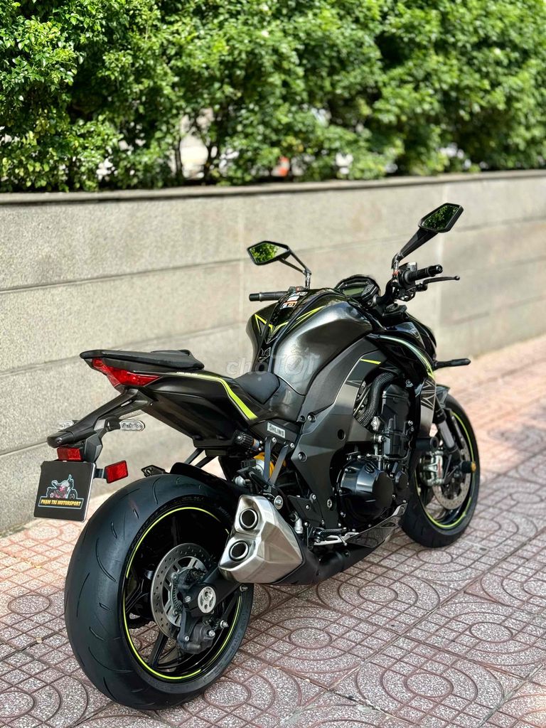 Kawasaki Z1000 bản R model 2018. Mua bán Xe máy tại Quận Bình Thạnh Tp Hồ Chí Minh được đăng bởi Phạm Trí Motor hình 6