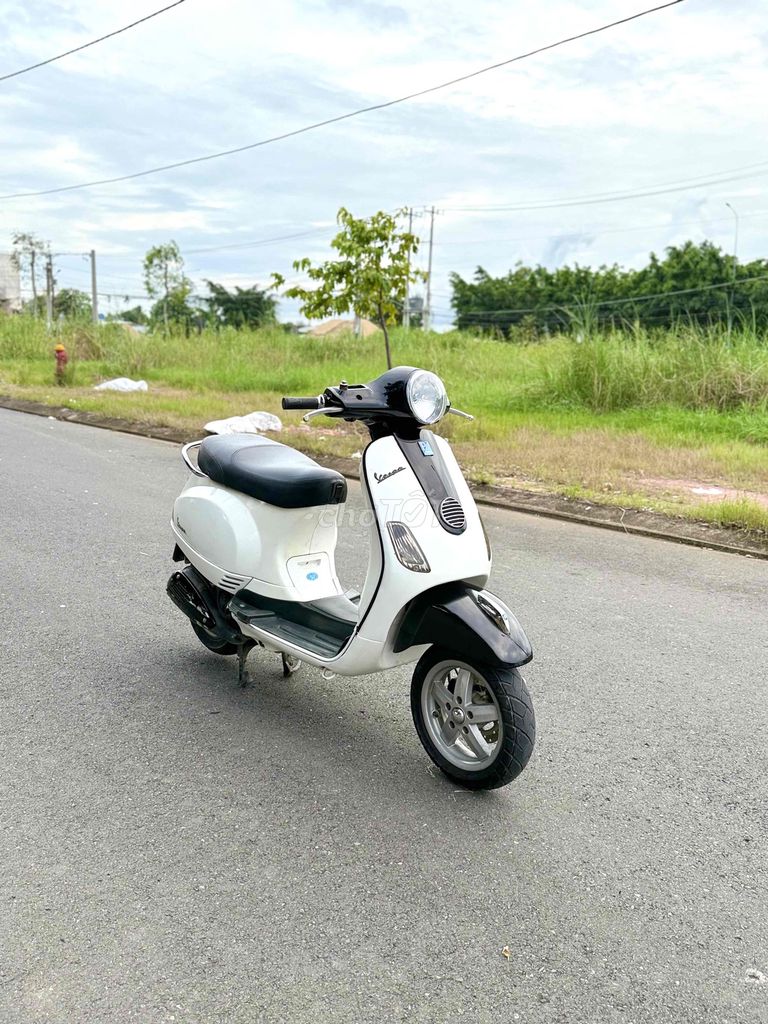 -Piaggio Vespa Lx 125 Xe Nhập Ý,Máy Êm Ngon. Mua bán Xe máy tại Huyện Phong Điền Cần Thơ được đăng bởi Danh Hà hình 2