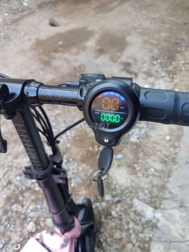 Xe đạp điện màu Hồng. Mua bán Xe điện tại Quận Bình Tân Tp Hồ Chí Minh được đăng bởi Hoa mộc lan hình 2