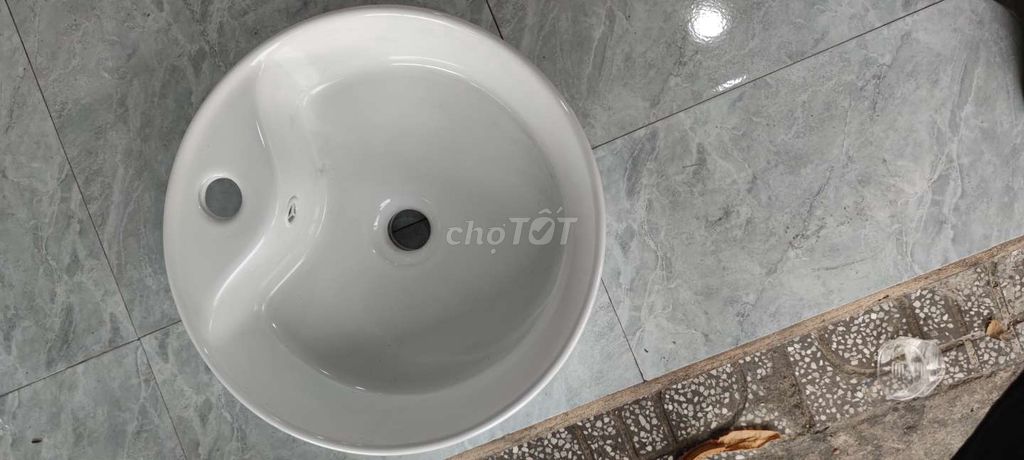 Chậu lavabo sứ cao cấp Tròn Trắng. Mua bán Thiết bị vệ sinh, nhà tắm tại Thành phố Thủ Dầu Một Bình Dương được đăng bởi Pham hoai bao hình 1