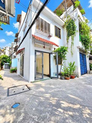Nhà phố 14 m² · 2 PN · Đường Huỳnh Văn Bánh