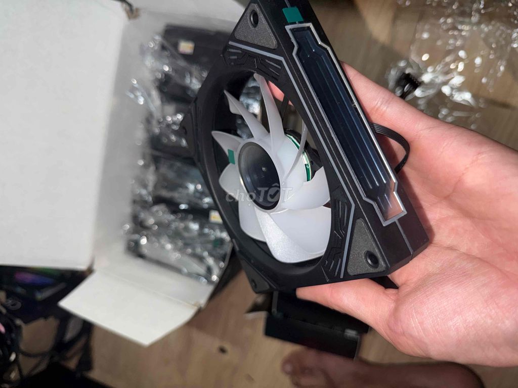 Quạt tản nhiệt 12cm ARGB Đen. Mua bán Phụ kiện (Màn hình, Chuột...) tại Huyện Bình Sơn Quảng Ngãi được đăng bởi MARK STORE hình 1