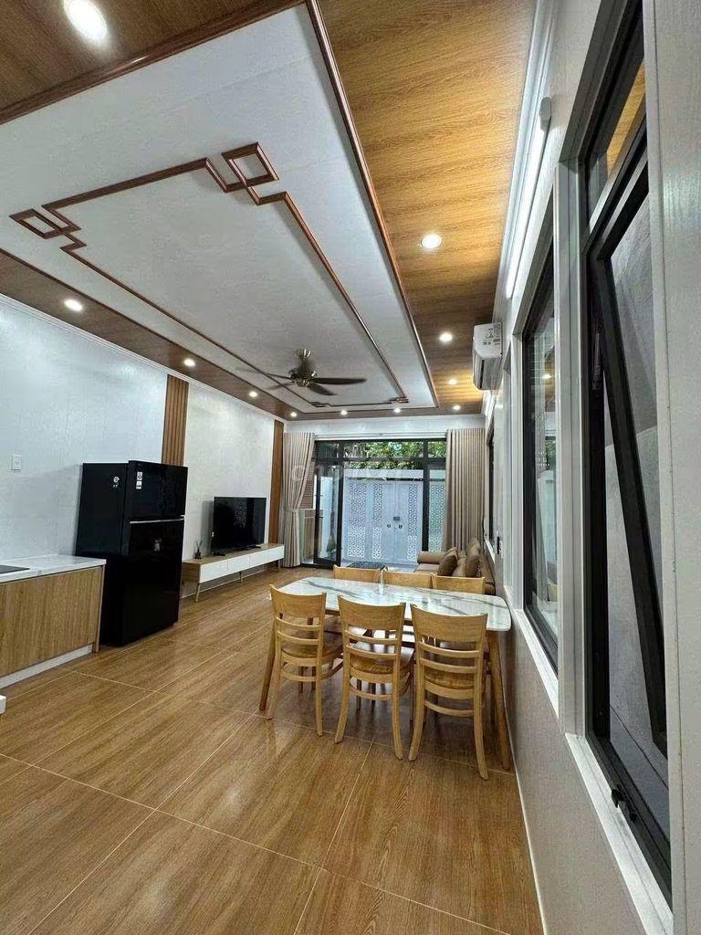 New single-storey garden house with 3 en-suite bedrooms — photo 4