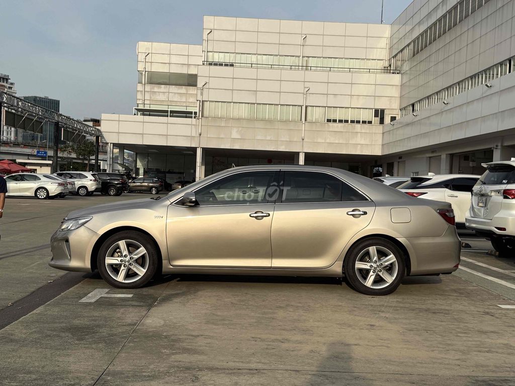 Toyota Camry 2016 2.5Q - Xe Cũ Chính Hãng - Đẹp. Mua bán Ô tô tại Quận Bình Thạnh Tp Hồ Chí Minh được đăng bởi Công Sang hình 5