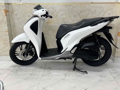 SH 150 đời 2017 màu trắng đen mới keng 43K1-. Mua bán Xe máy tại Quận Sơn Trà Đà Nẵng được đăng bởi Minh Dũng bán trả góp 136 vân đồn 