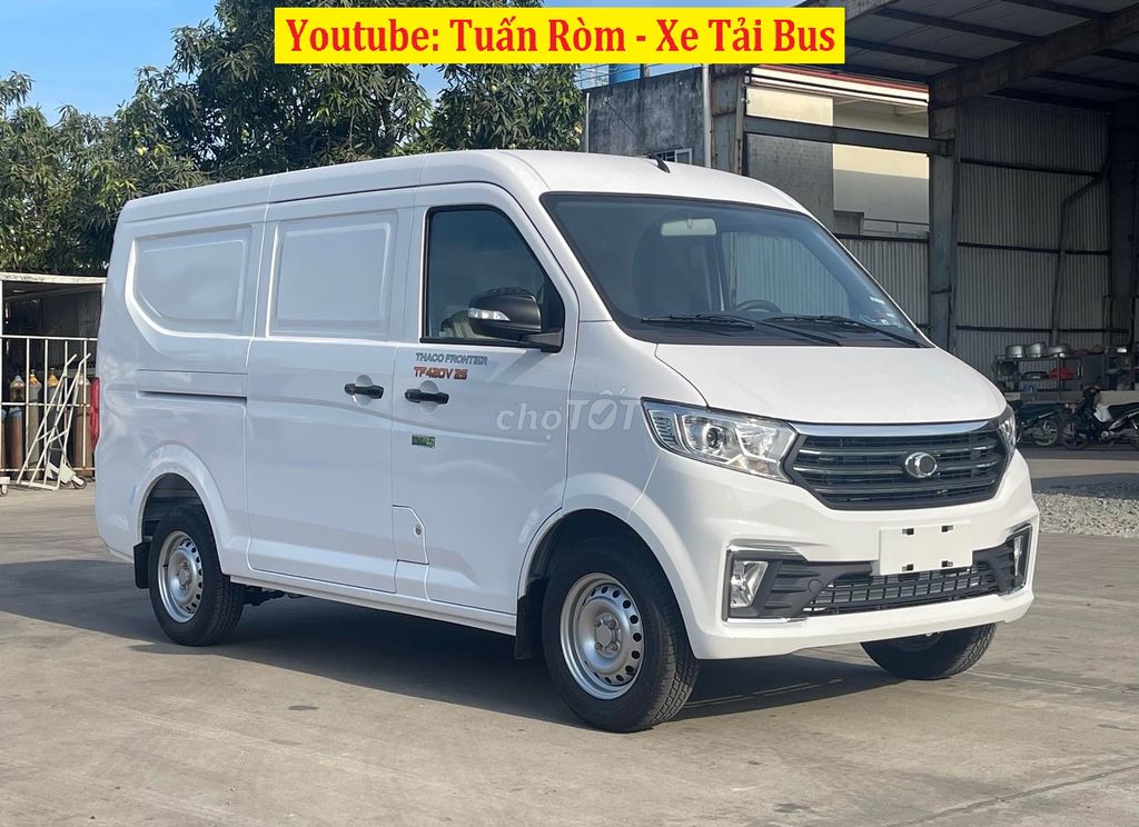 Xe tải van Thaco TF420 2 chỗ 945 kg thùng dài 2m3