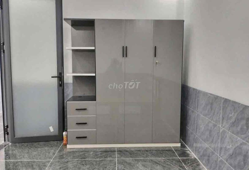 Tủ quần áo nhựa 3 cánh xám 1m65. Mua bán Tủ, kệ gia đình tại Quận 7 Tp Hồ Chí Minh được đăng bởi Hong Le hình 1