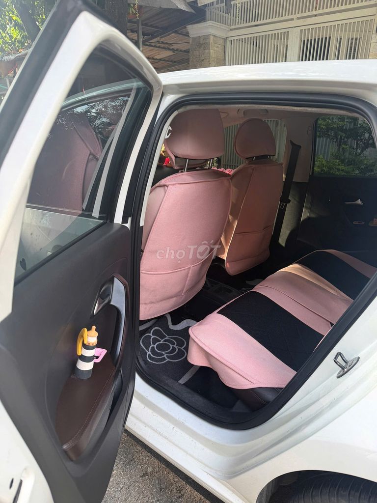 Volkswagen Polo 1.6 Tự động Trắng