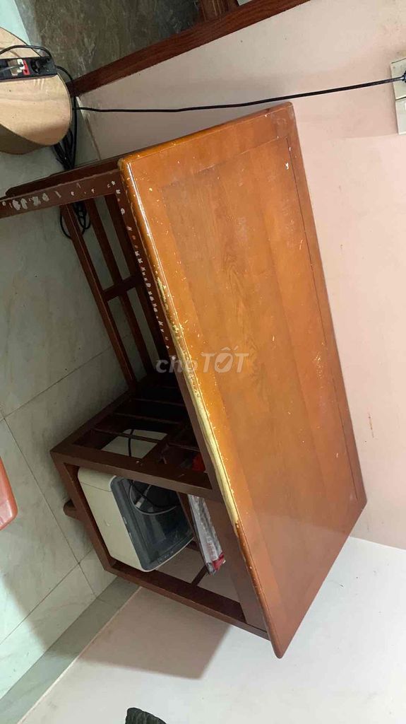 Bàn Gỗ Nâu Đã sử dụng 1 năm. Mua bán Bàn ghế tại Thành phố Bắc Giang Bắc Giang được đăng bởi Trịnh hoàng hình 1