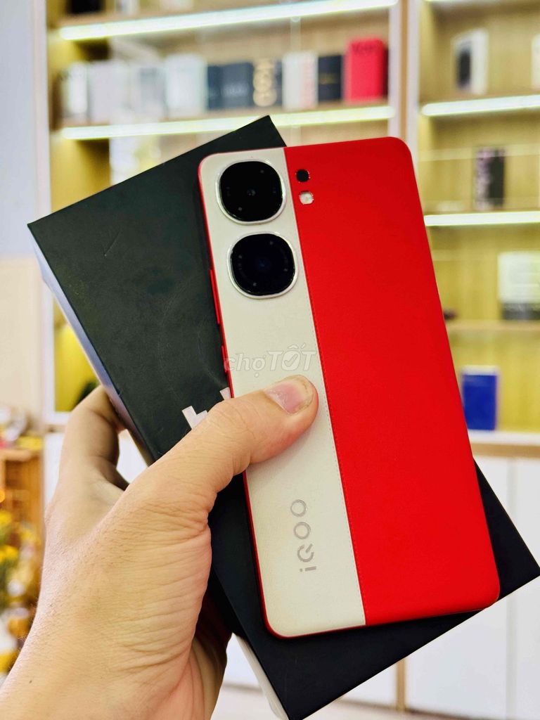 Vivo iQOO Neo 9S Pro 12GB/256GB Đỏ Fullbox. Mua bán Điện thoại tại Quận Thanh Khê Đà Nẵng được đăng bởi Thương Mobile hình 1