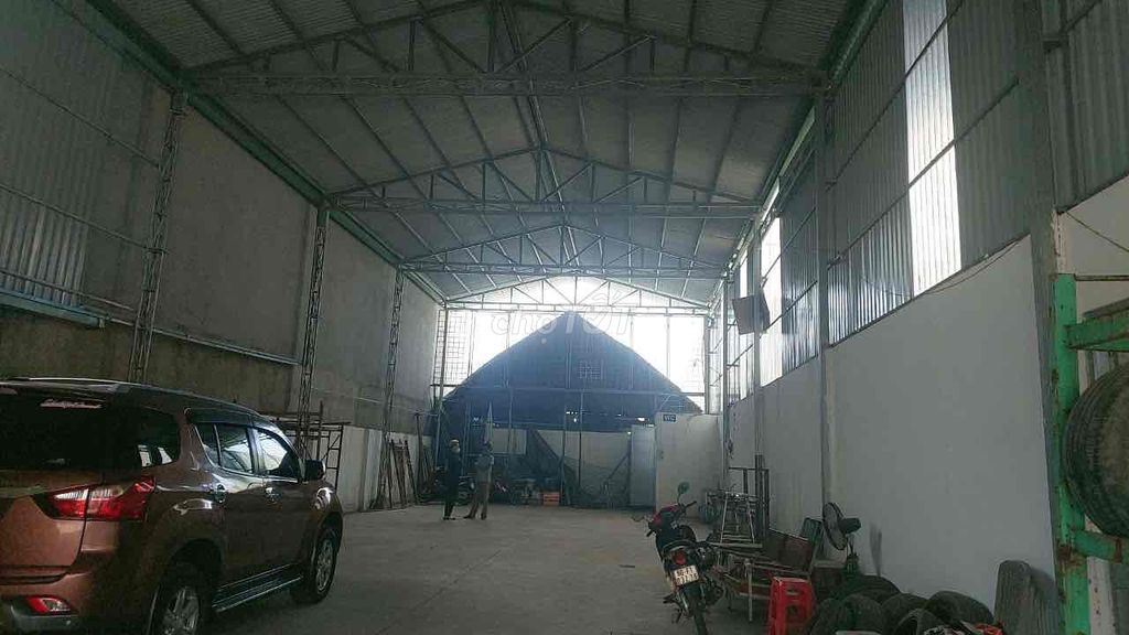 Cho Thuê Kho Cao Ráo 300m2 P Long Bình,gần KCN BH 2