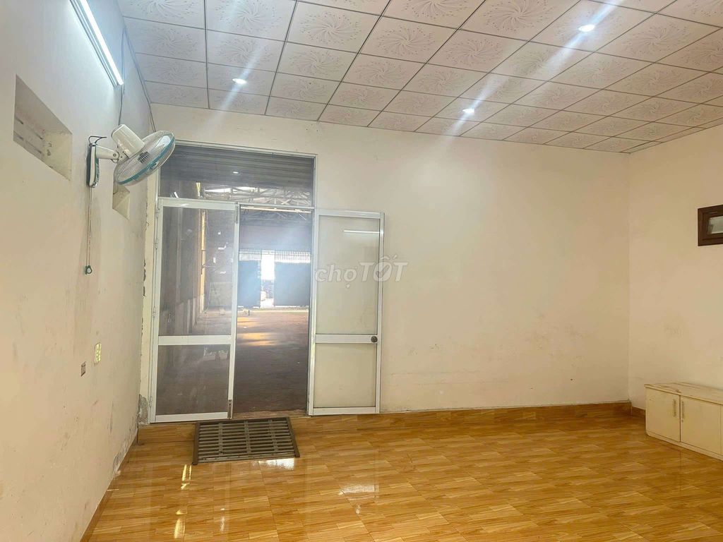 Bán kho 11x80 mặt tiền Nguyễn Thị Định. Mua bán văn phòng, mặt bằng kinh doanh tại Thành phố Buôn Ma Thuột Đắk Lắk được đăng bởi Huỳnh Minh Hải hình 3