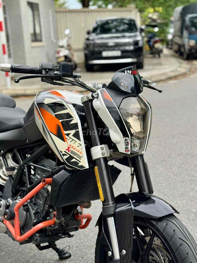 KTM Duke 200 2017 Đen Trắng Cam. Mua bán Xe máy tại Quận Thanh Khê Đà Nẵng được đăng bởi Cửa Hàng Nguyễn King 159 Đỗ Quang hình 8