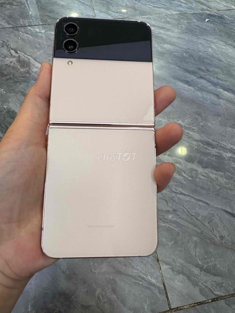 Samsung Galaxy Z Flip4 128GB Hồng lỗi sọc. Mua bán Điện thoại tại Quận 4 Tp Hồ Chí Minh được đăng bởi Phan Pha hình 1