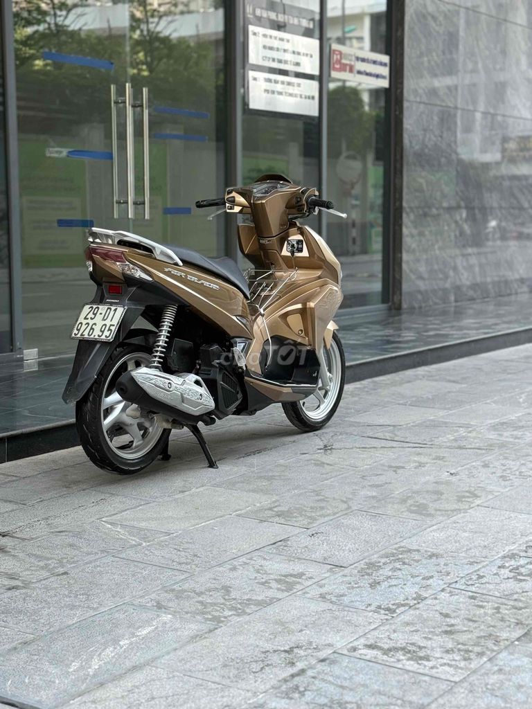 Honda Airblade 125 2017 Vàng đồng 3D 29D1. Mua bán Xe máy tại Quận Ba Đình Hà Nội được đăng bởi Xe Máy Nam Thi hình 3