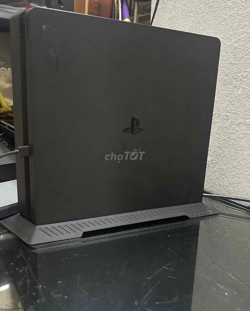 mình cần bán tivi và đầu ps4 @ 2 tay cầm. Mua bán Thiết bị chơi game tại Quận Tây Hồ Hà Nội được đăng bởi Anh hình 1