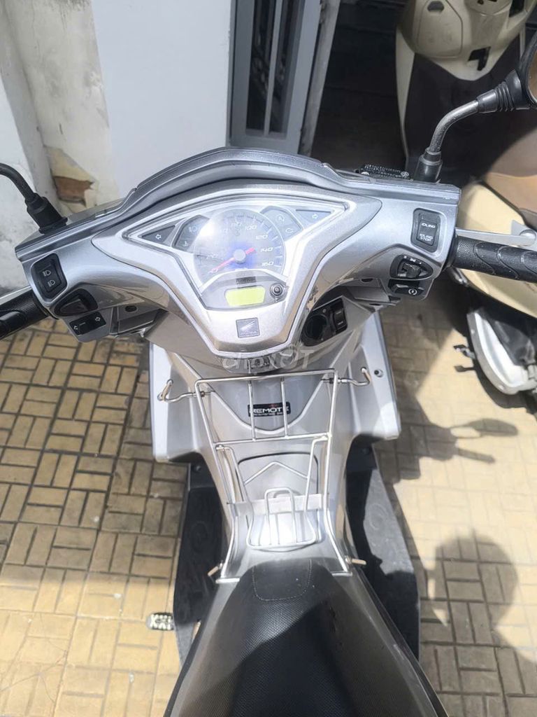 Air Blade 2015 rất ít chạy, Xe còn rất tốt. Mua bán Xe máy tại Thành phố Châu Đốc An Giang được đăng bởi Lê Văn Thạnh hình 2