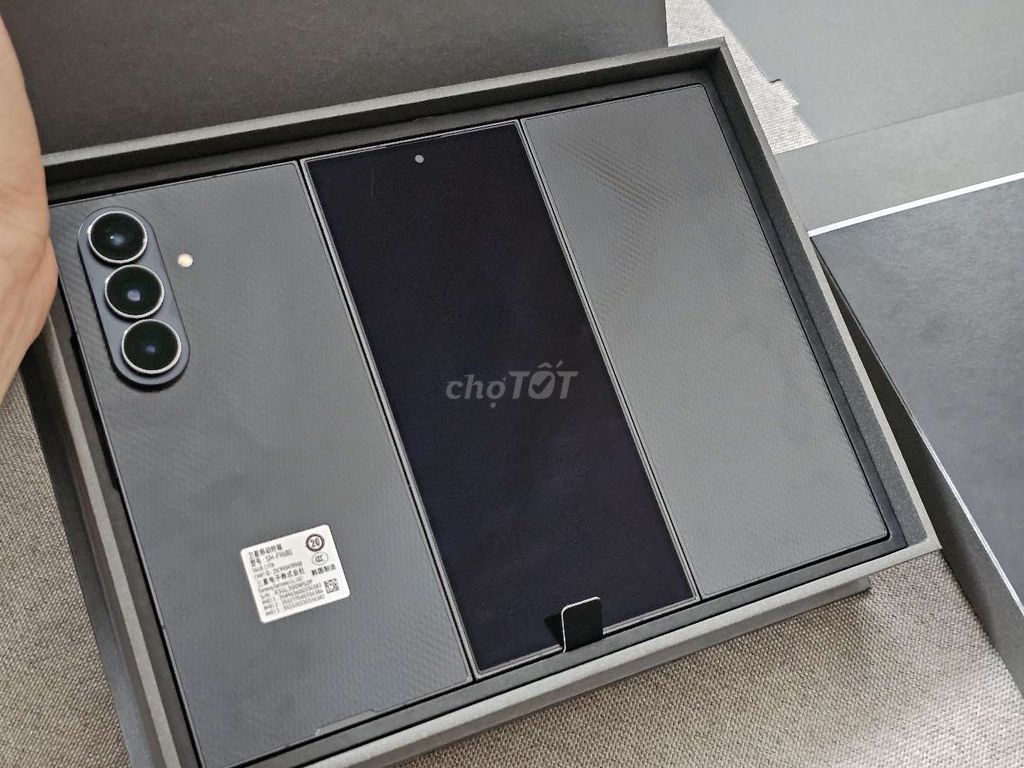 Trifold 16/1T siêu lướt. Mua bán Điện thoại tại Quận Thanh Xuân Hà Nội được đăng bởi Nam hình 1