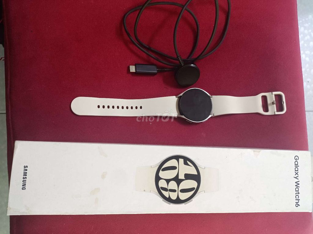 Mới cần bán ss watch 6 hàng tggd. Mua bán Thiết bị đeo thông minh tại Thành phố Thủ Dầu Một Bình Dương được đăng bởi Nga tuấn Đt Giá rẻ hình 1