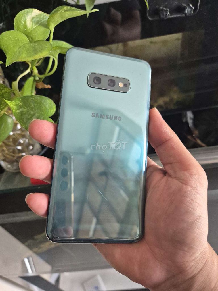 Samsung Galaxy S10e 128GB Xanh. Mua bán Điện thoại tại Quận 8 Tp Hồ Chí Minh được đăng bởi Phan Minh Tân hình 1