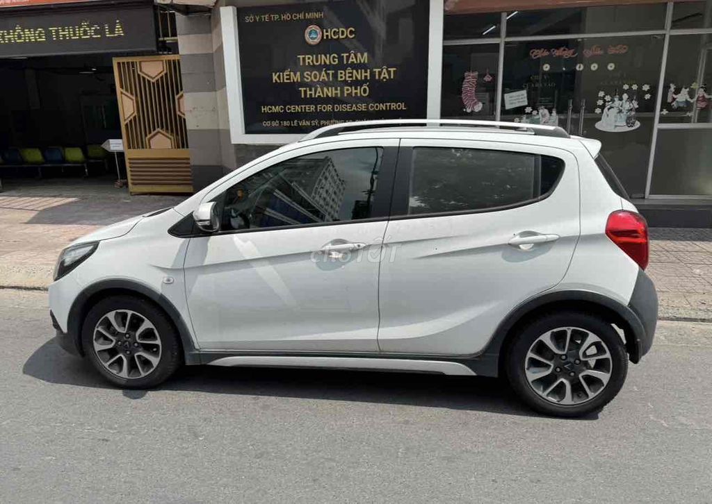 VinFast Fadil Premium 2019 белый 42000 км