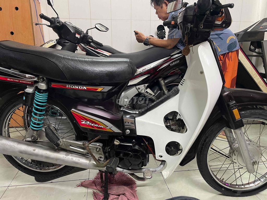 Honda Dream II 2019 50cc Đen trắng
