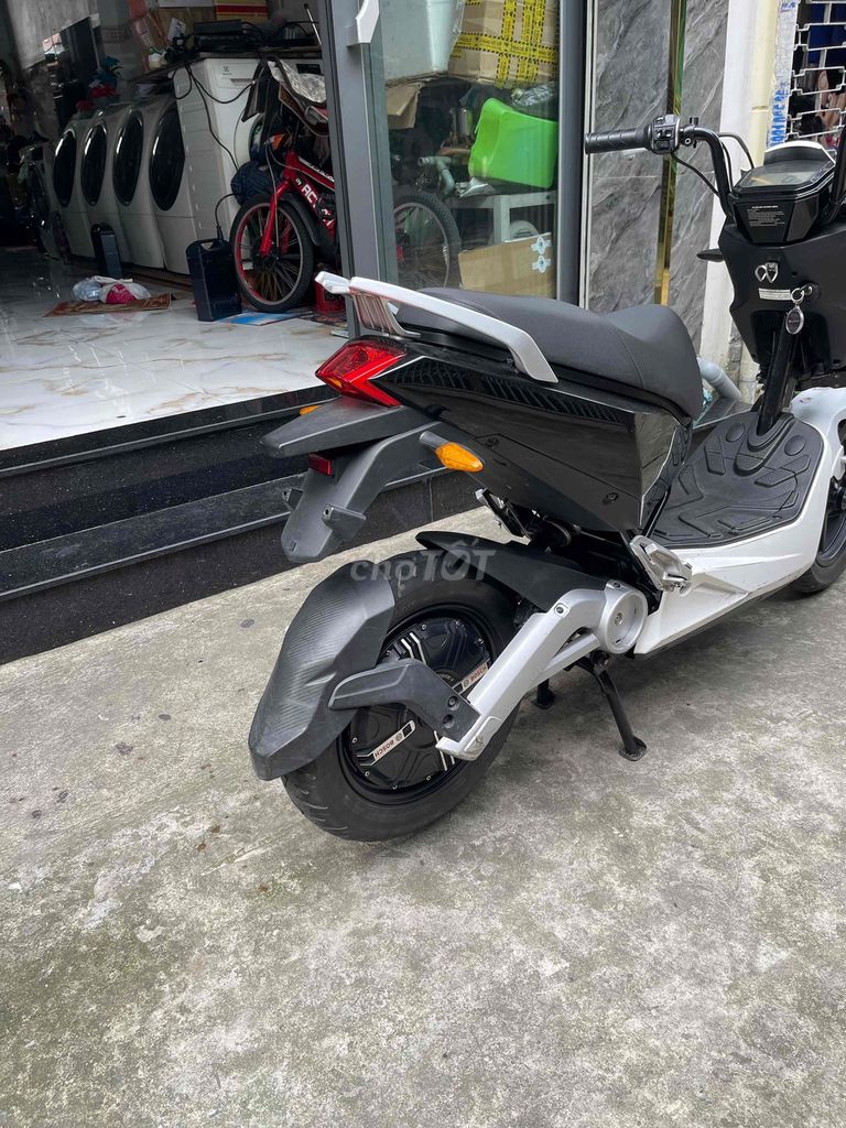 Xe máy điện VinFast Impes Trắng đen. Mua bán Xe điện tại Huyện Bình Chánh Tp Hồ Chí Minh được đăng bởi Cường hình 3