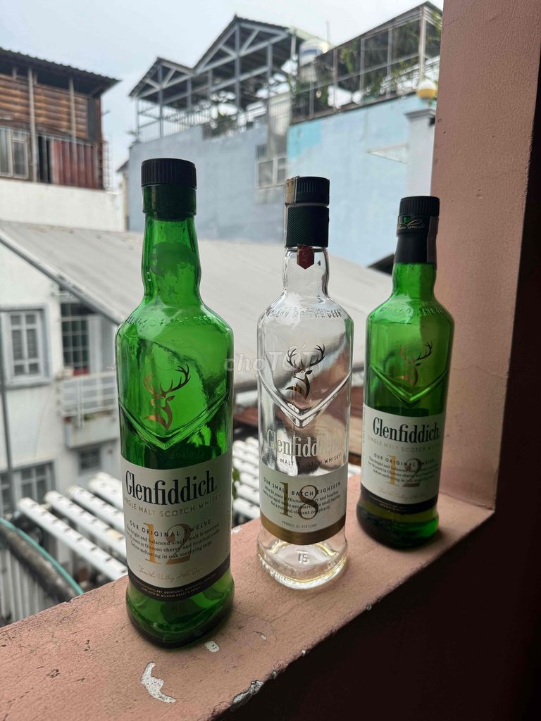 Vỏ chai rượu ngoại. Mua bán Đồ sưu tầm, đồ cổ tại Quận 4 Tp Hồ Chí Minh được đăng bởi Tuấn Phạm hình 1