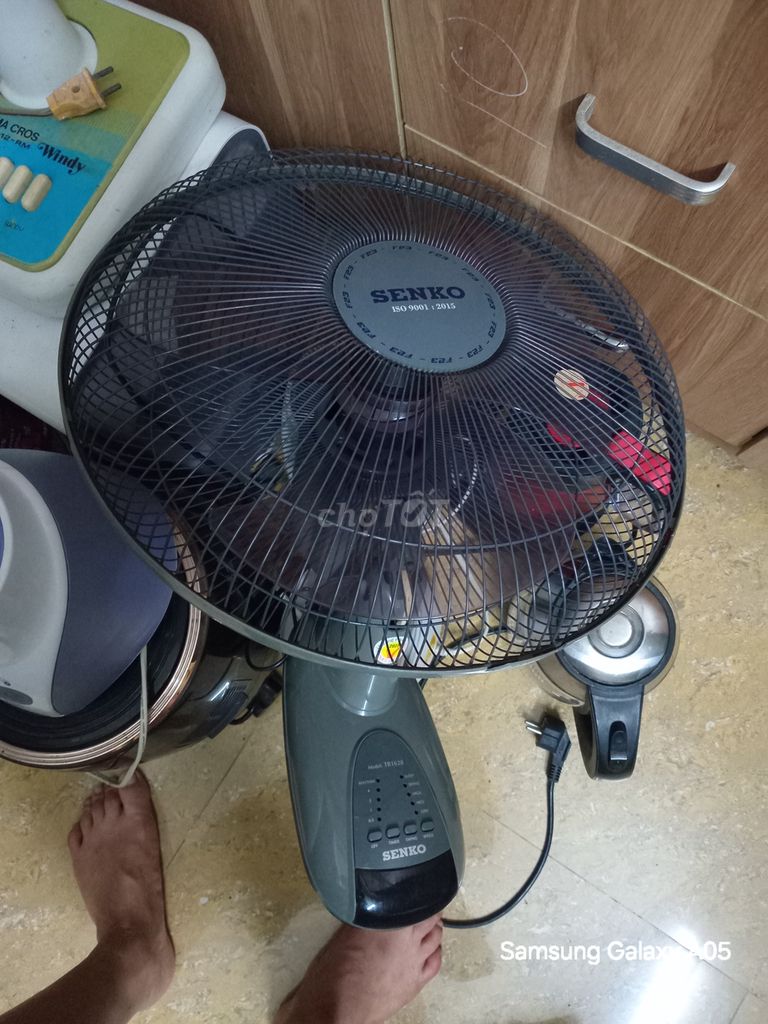 Quạt điện SENKO TR1628 Xám có khiển rất mới. Mua bán Quạt tại Quận Hải An Hải Phòng được đăng bởi Tuan Tran hình 1