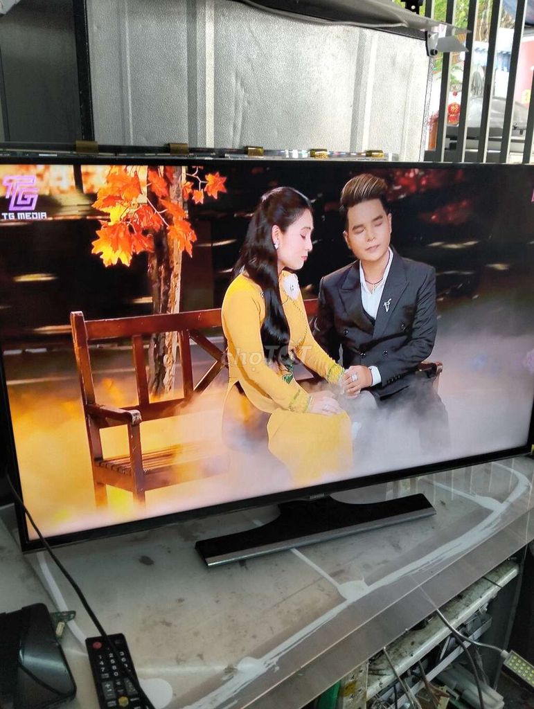 Tivi Samsung UA40H 40 inch. Mua bán Tivi, Âm thanh tại Thành phố Vũng Tàu Bà Rịa - Vũng Tàu được đăng bởi Minh Hà hình 1