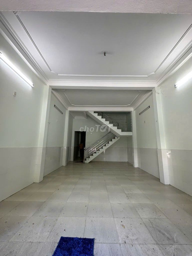 Nhà 3 tầng mặt tiền kỳ đồng