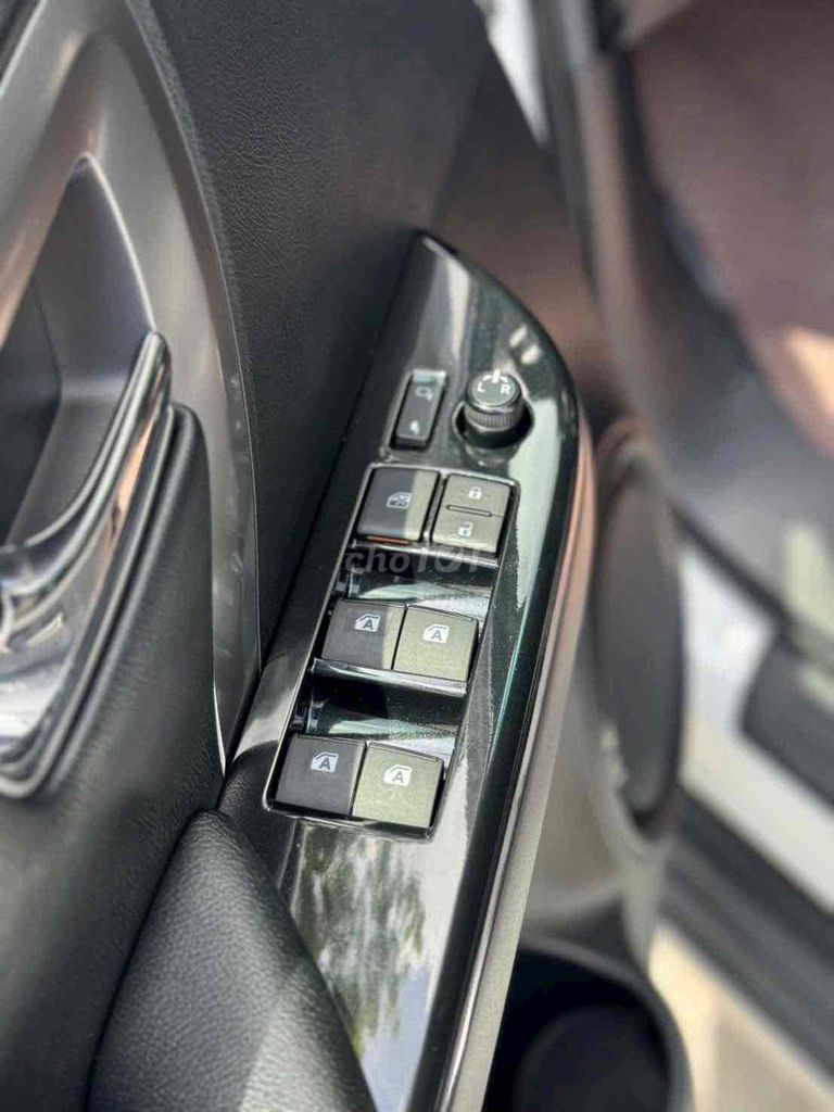 Toyota Fortuner 2.4 AT 4x2 sản xuất 2024. Mua bán Ô tô tại Quận Hà Đông Hà Nội được đăng bởi A Huan  hình 16