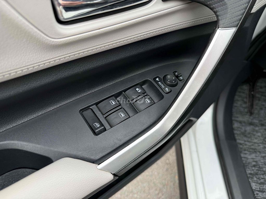 Toyota Veloz Cross 2022 CVT - 71000 km. Mua bán Ô tô tại undefined undefined được đăng bởi Dong Doanh hình 17