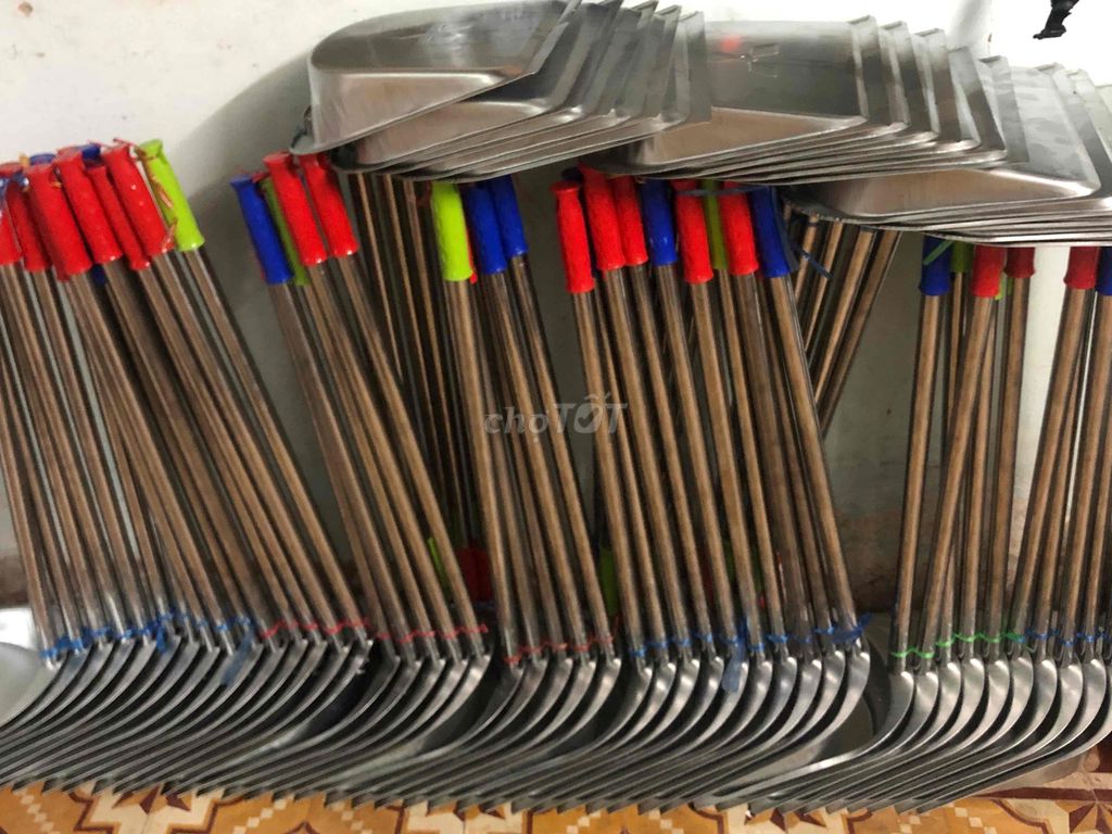 Xẻng xúc rác Inox. Mua bán Thiết bị vệ sinh, nhà tắm tại Quận Hải Châu Đà Nẵng được đăng bởi Nam Sơn hình 1