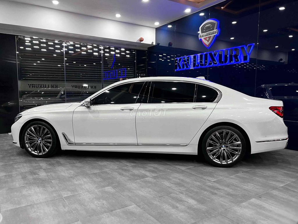 BMW 740Li B58 3.0 2016 белый с кожей Merino
