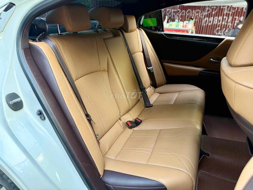 Lexus ES250 Model 2022 Trắng nâu đẹo hết bài. Mua bán Ô tô tại Quận Long Biên Hà Nội được đăng bởi H3T Auto Việt Nam hình 12