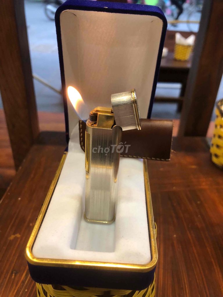 Hàng sưu tầm bật lửa Valentino platinum gold 18k