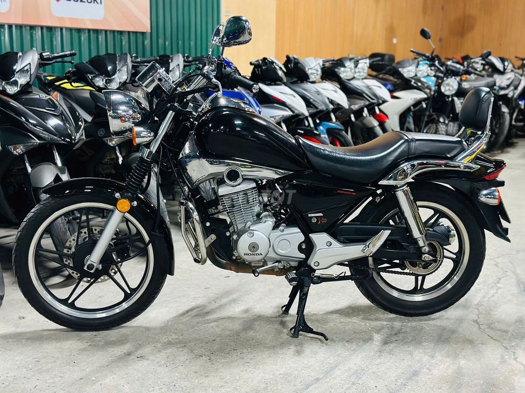 XE MÁYTHANH TÙNG_SHADOW 150 ĐEN HÀNG HIẾM CỰC ĐẸP. Mua bán Xe máy tại Quận Nam Từ Liêm Hà Nội được đăng bởi THANH TÙNG hình 3