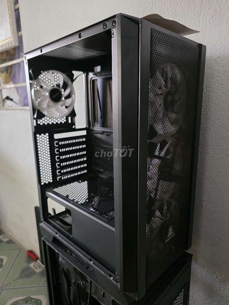 Vỏ máy tính màu Trắng. Mua bán Linh kiện (RAM, Card...) tại Thị xã Điện Bàn Quảng Nam được đăng bởi Nguyễn Thắng hình 1