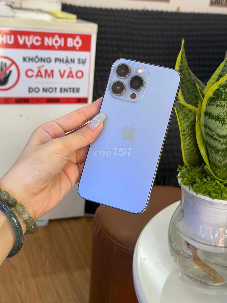 Apple iPhone 13 Pro 128GB Xanh Quốc Tế Góp Nợ Xấu. Mua bán Điện thoại tại Quận 8 Tp Hồ Chí Minh được đăng bởi CA REM BÁN TÁO hình 1
