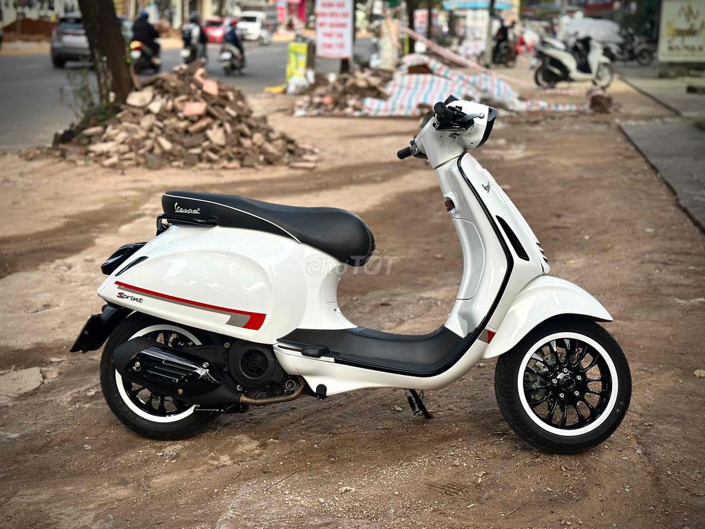 Piaggio Vespa Sprint 2016 Trắng. Mua bán Xe máy tại Thành phố Pleiku Gia Lai được đăng bởi Xe Máy Nguyễn Vũ Gialai hình 3
