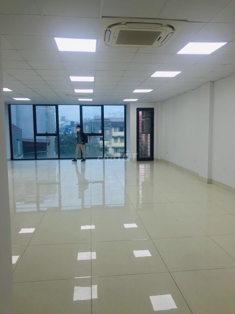 Cho thuê văn phòng Nguyễn Trãi, 120m2/tầng, sàn thông đẹp