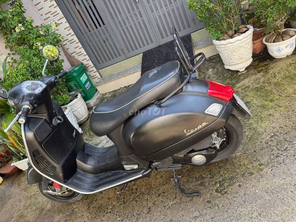 Bán xe Piaggio Vespa GTS 125 Super đen nhám. Mua bán Xe máy tại Thành phố Thủ Đức Tp Hồ Chí Minh được đăng bởi Vũ Lighter hình 1