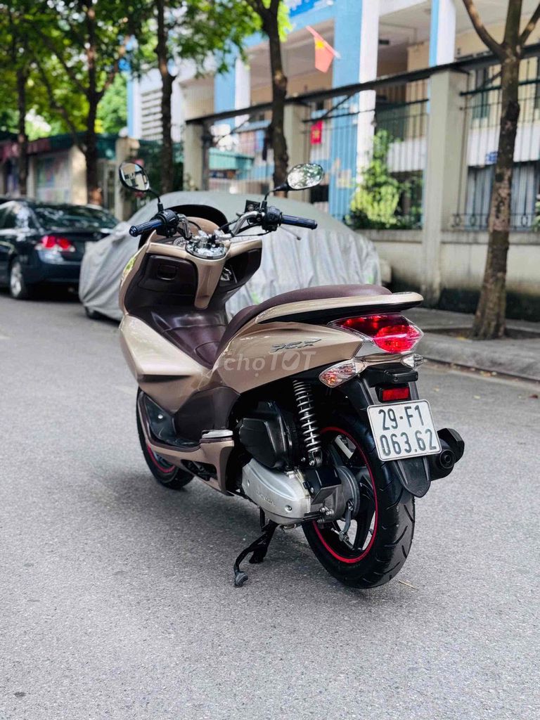 Pcx 125fi máy zin 100% 1 chủ đại chất 29F / 063.62. Mua bán Xe máy tại Quận Cầu Giấy Hà Nội được đăng bởi nguyễn bích thuỷ hình 3