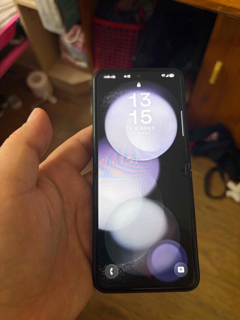 Samsung Z Flip 5 Đen Likenew. Mua bán Điện thoại tại Quận Thanh Xuân Hà Nội được đăng bởi Hoàng hình 1